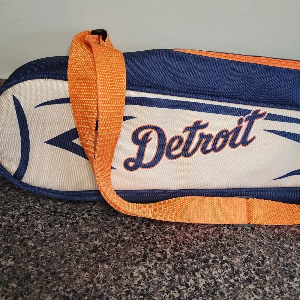 Detroit Tigers‎ Miller Lite Bat Sling Cooler 6-Pack Can Carrier SGA 2025 MLB